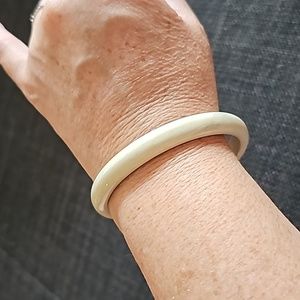 Vintage White Plastic Bracelet Box B